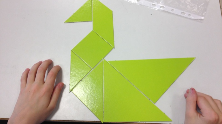 JUGAMOS CON LAS FIGURAS GEOMÉTRICAS. EL TANGRAM EN 4º DE PRIMARIA.